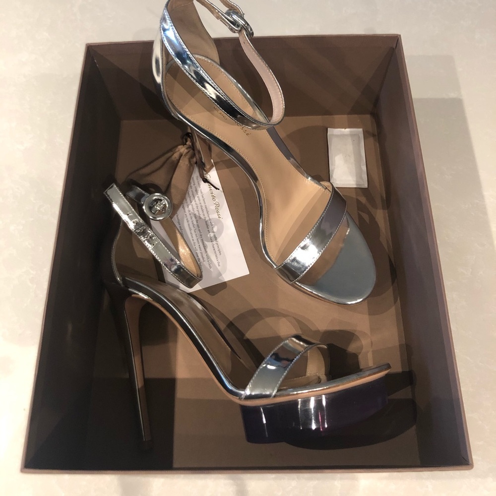 *PRICE REDUCED* Gianvito Rossi - Shiva Platforms